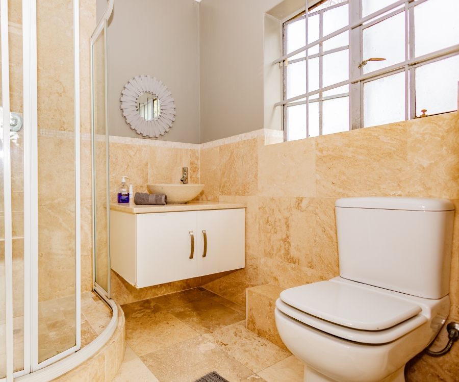 6 Bedroom Property for Sale in Vierlanden Western Cape